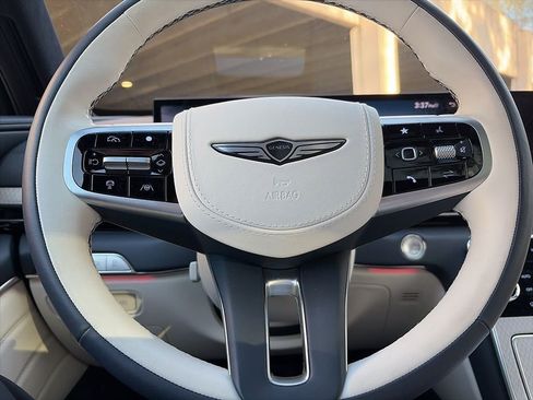Used 2025 Genesis GV80 3.5T Prestige image 12