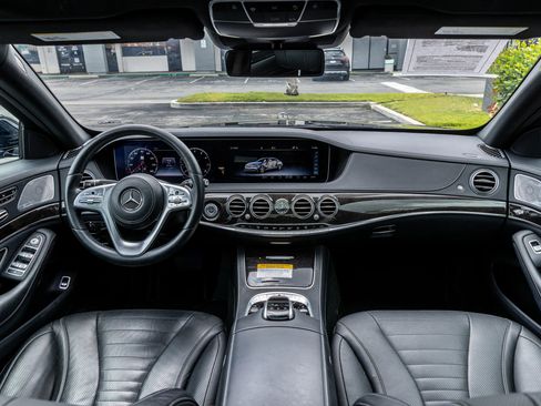 Used 2019 Mercedes-Benz S 560 Sedan image 25