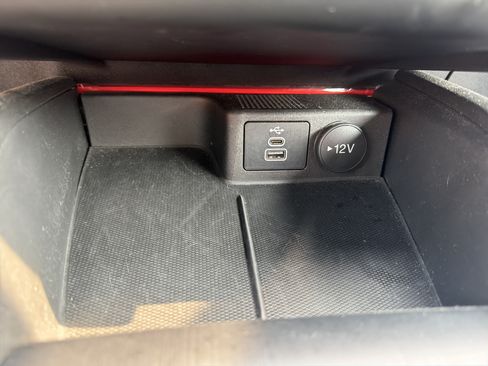 Certified 2025 Ford Escape ST-Line Select AWD/4WD image 11