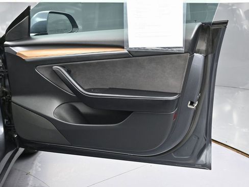 Used 2021 Tesla Model 3 Long Range image 39