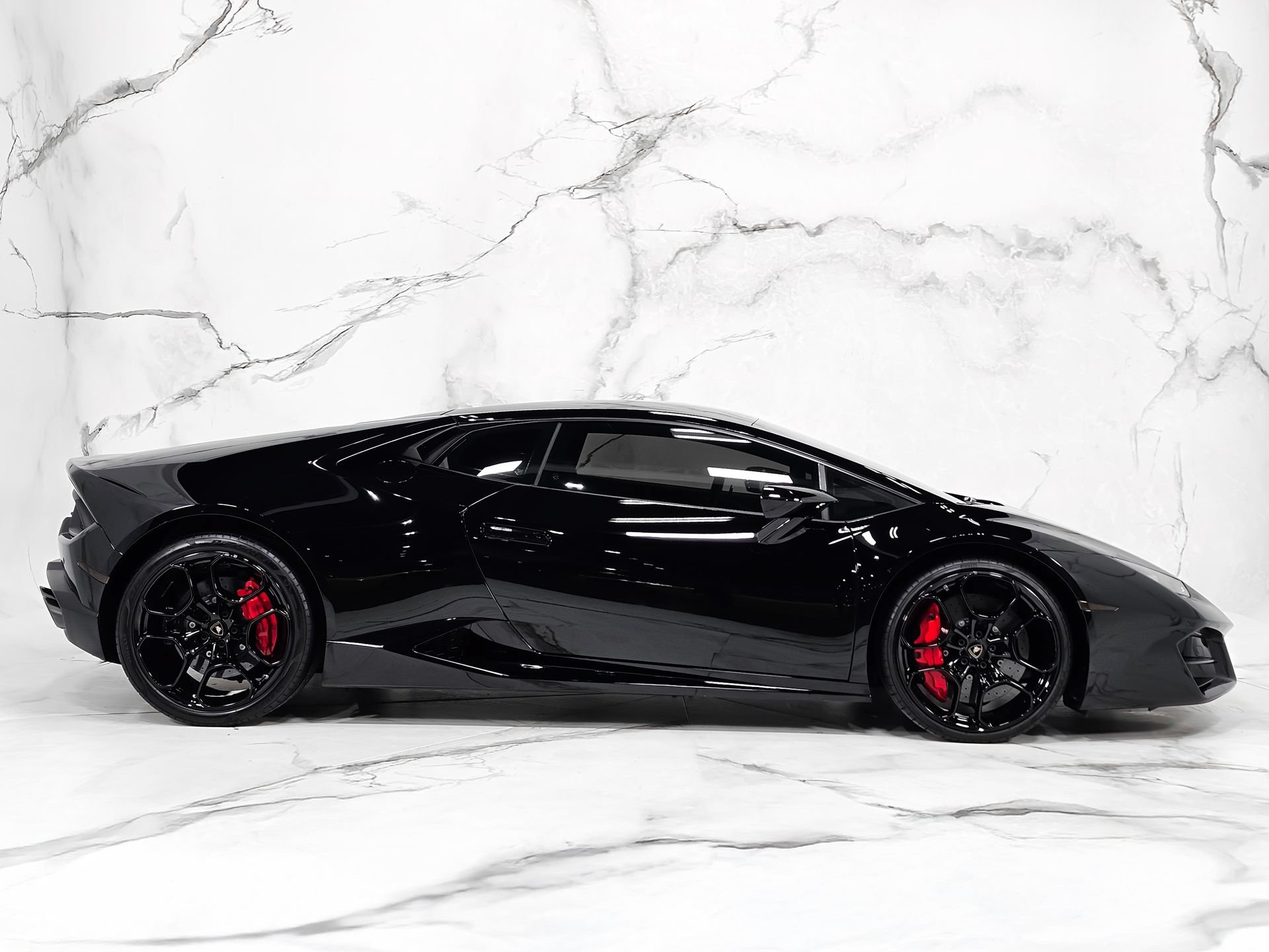 Used 2016 Lamborghini Huracan LP 580-2 RWD image 5
