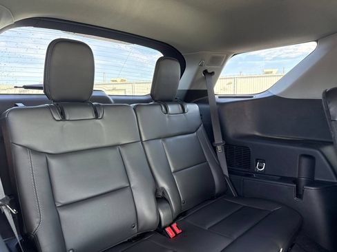 Used 2024 Ford Explorer XLT w/ Equipment Group 202A AWD/4WD image 9