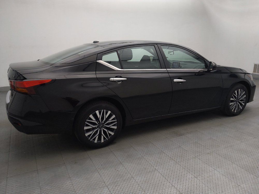 Used 2023 Nissan Altima 2.5 SV AWD/4WD image 10
