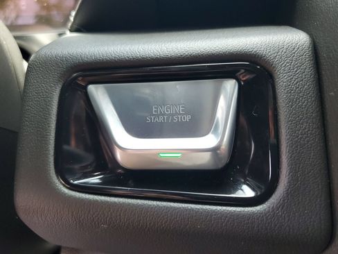 Used 2026 GMC Yukon Denali w/ Sun & Power Step Package AWD/4WD image 23