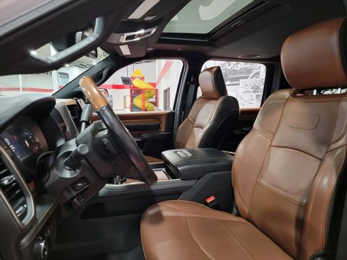 Used 2019 RAM 3500 Limited image 18