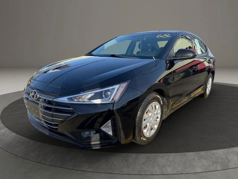 Used 2020 Hyundai Elantra SE image 1