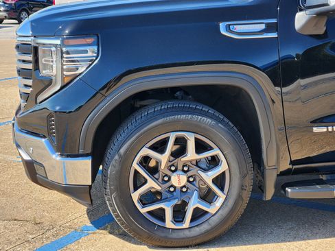 Used 2022 GMC Sierra 1500 SLT RWD image 26