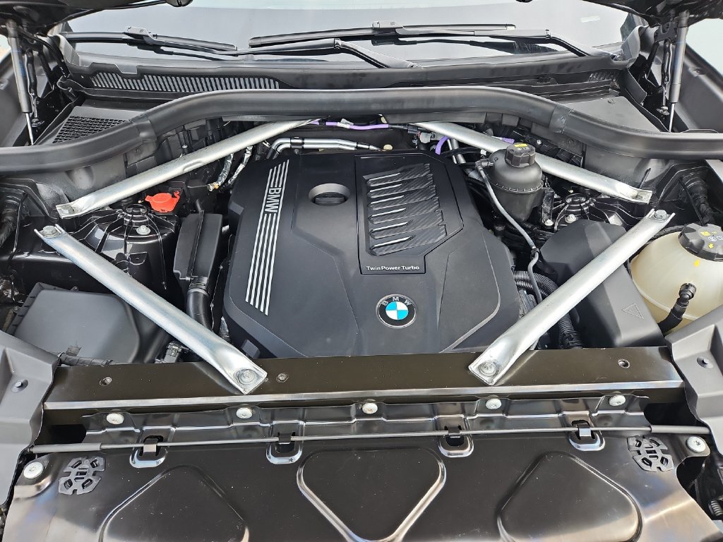 Used 2021 BMW X5 xDrive40i w/ Premium Package AWD/4WD image 39