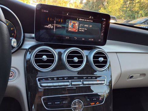 Used 2021 Mercedes-Benz C 300 Sedan image 24