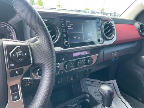 Used 2023 Toyota Tacoma SR5 w/ Technology Package image 15
