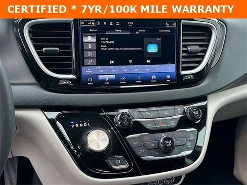 Certified 2024 Chrysler Pacifica Touring-L image 24