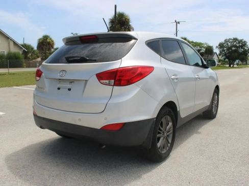 Used 2015 Hyundai Tucson GLS w/ Option Group 02 FWD image 24