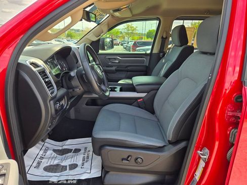 Used 2019 RAM 1500 Big Horn AWD/4WD image 16