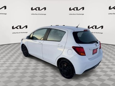 Used 2015 Toyota Yaris L image 6