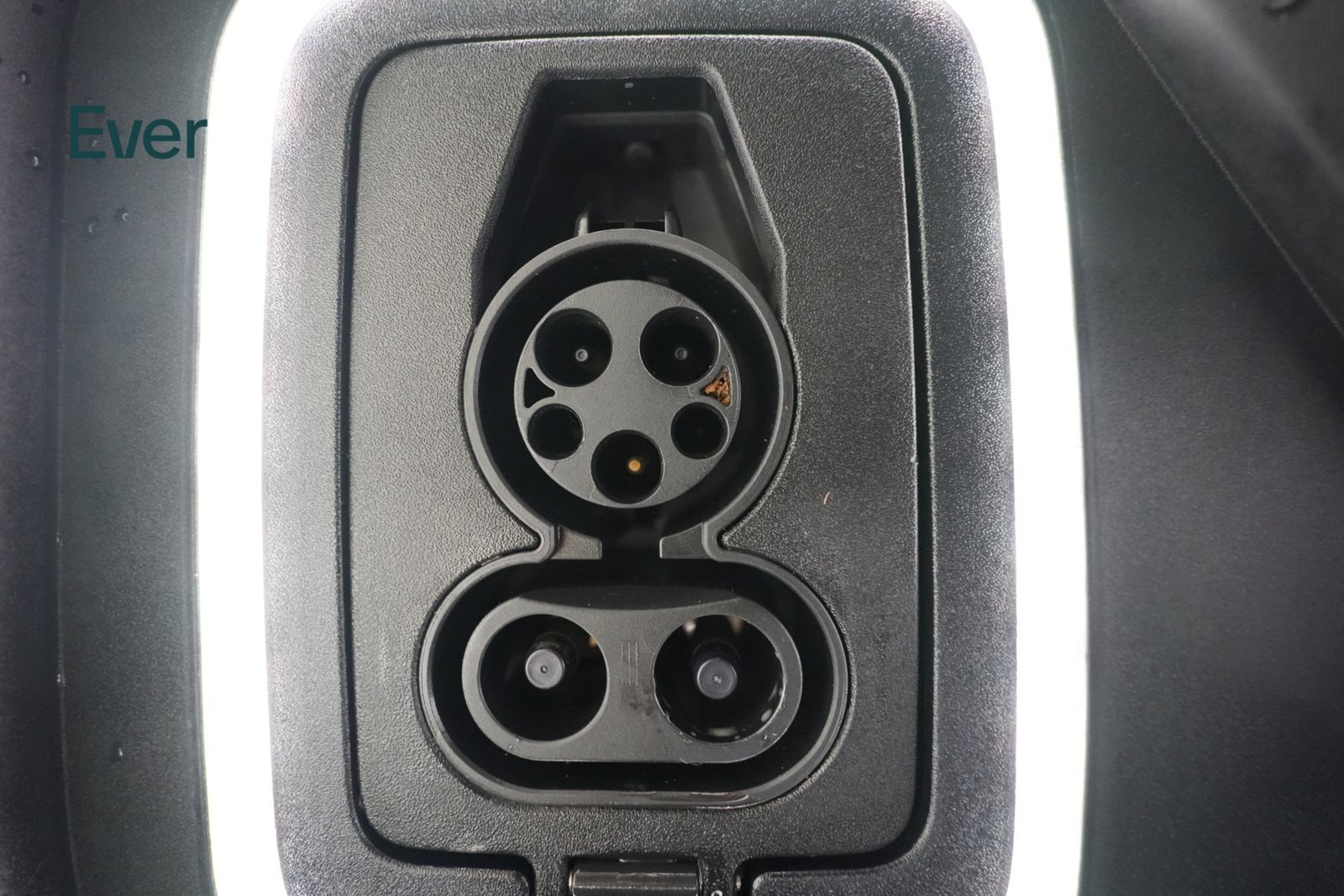 Used 2024 Rivian R1S Adventure Dual AWD/4WD image 10