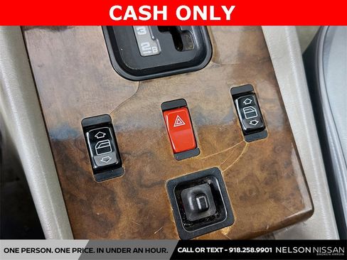 Used 1988 Mercedes-Benz 560 SL image 27