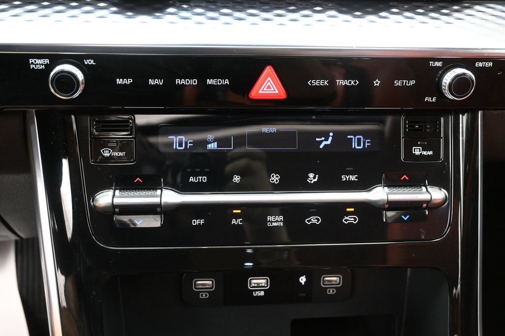 Used 2024 Kia Carnival SX Prestige FWD image 17