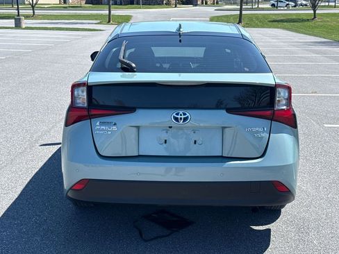 Used 2019 Toyota Prius XLE image 6