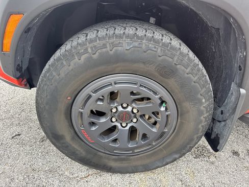 Certified 2025 Nissan Frontier PRO-4X AWD/4WD image 11