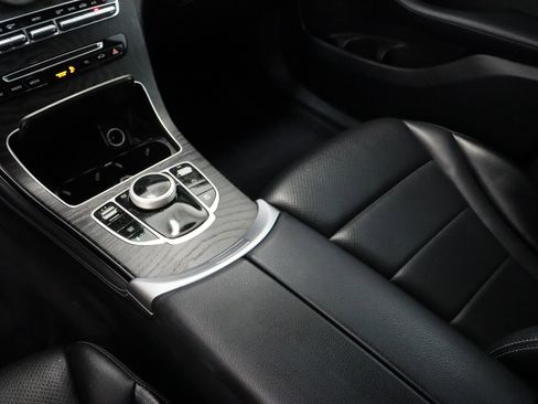 Used 2018 Mercedes-Benz GLC 300 image 17