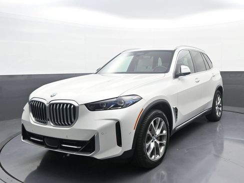Used 2024 BMW X5 xDrive40i w/ Premium Package AWD/4WD image 1