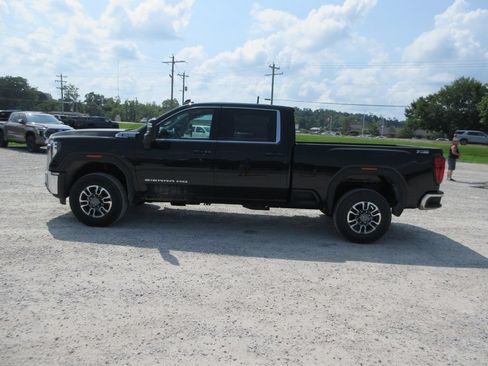 New 2026 GMC Sierra 2500 SLE w/ SLE Value Package; AWD/4WD image 9