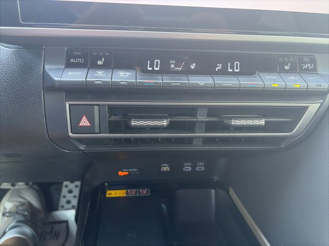 Used 2025 Toyota Camry XSE FWD image 23