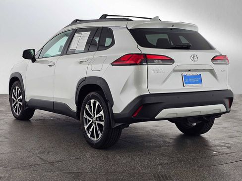 Used 2023 Toyota Corolla Cross XLE image 5