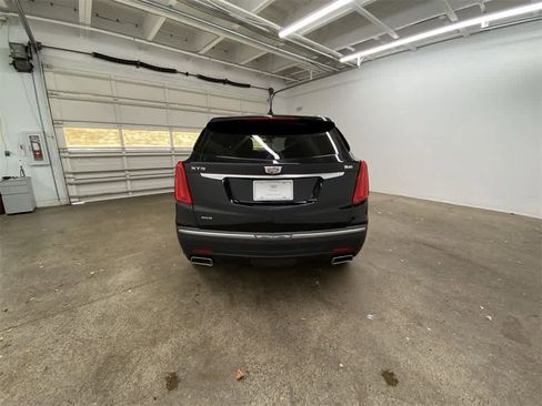 Used 2017 Cadillac XT5 Luxury image 5