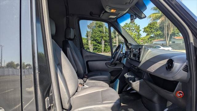 Used 2022 Mercedes-Benz Sprinter 3500 image 19