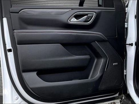 Used 2022 Chevrolet Suburban RST w/ Luxury Package image 20