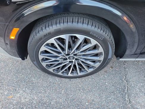 Used 2026 Hyundai Palisade Calligraphy FWD image 6