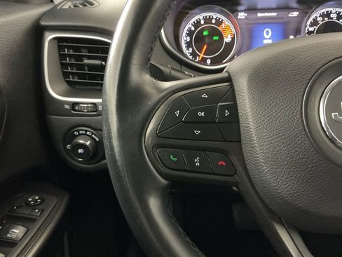 Used 2019 Jeep Cherokee Trailhawk AWD/4WD image 15