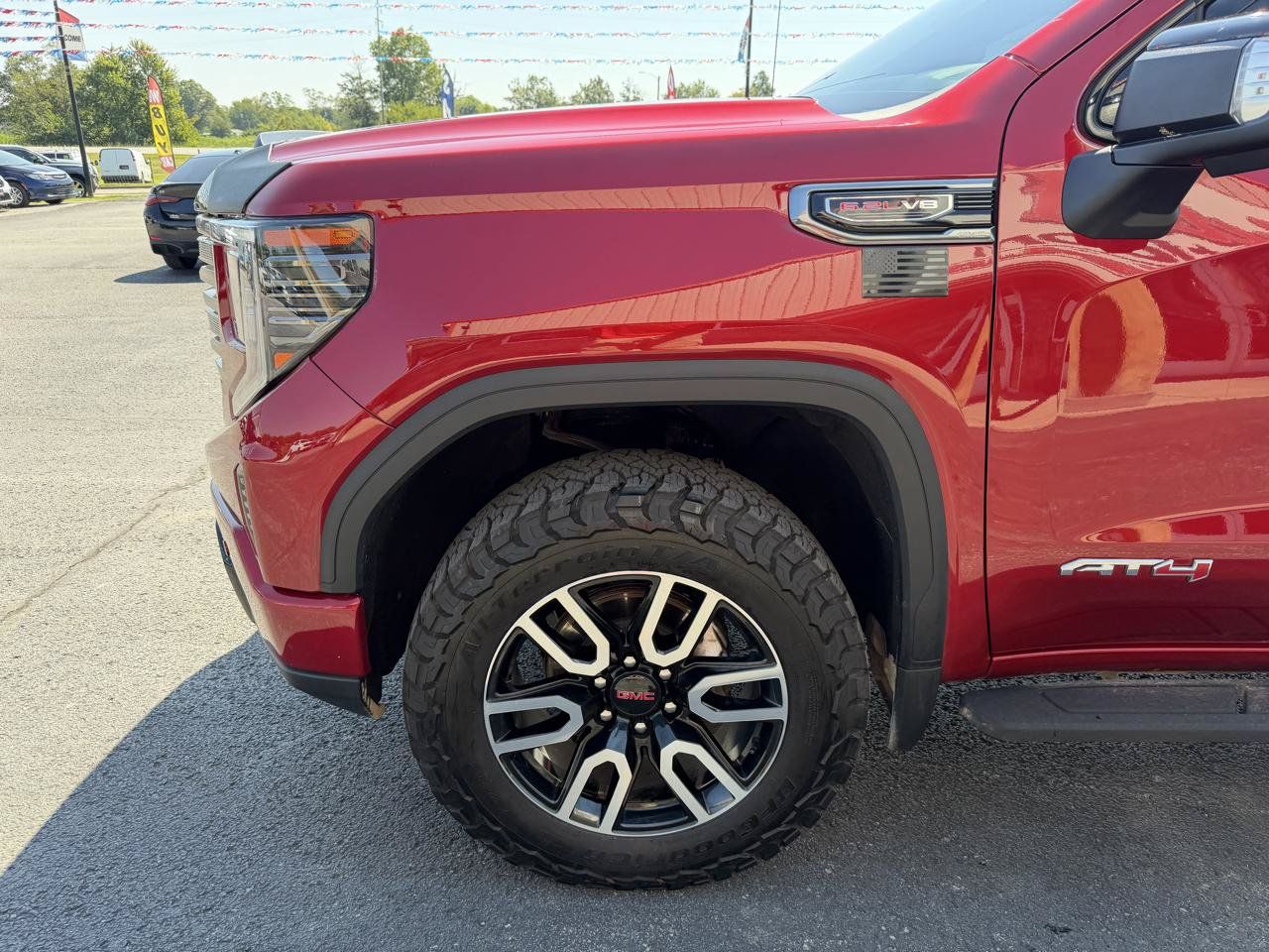 Used 2025 GMC Sierra 1500 AT4 w/ AT4 Premium Package AWD/4WD image 13
