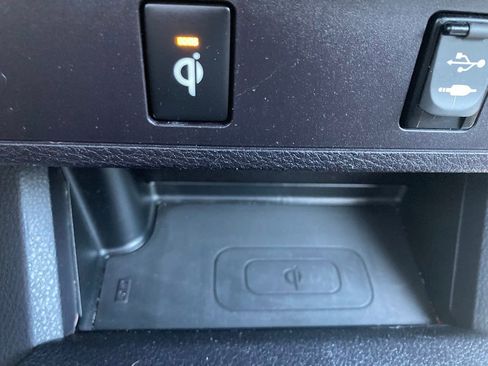 Used 2017 Toyota Tacoma TRD Sport w/ Tow Package (A/T) image 17