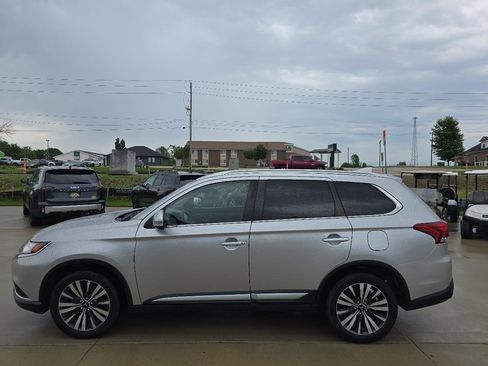 Used 2020 Mitsubishi Outlander SEL FWD image 2