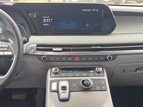 Used 2025 Hyundai Palisade SE image 17