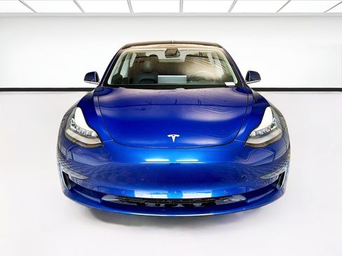 Used 2020 Tesla Model 3 Standard Range Plus RWD image 2