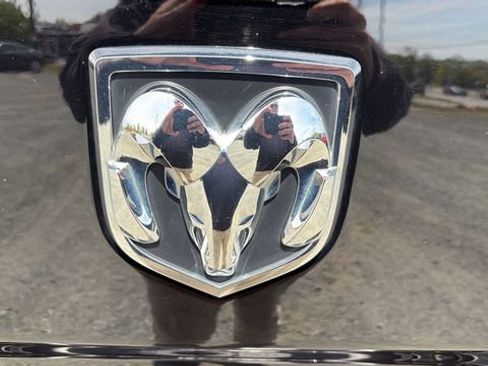 Used 2024 RAM 1500 Classic SLT AWD/4WD image 28