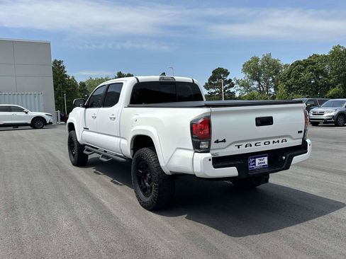 Used 2017 Toyota Tacoma TRD Sport w/ Premium & Technology Package AWD/4WD image 24