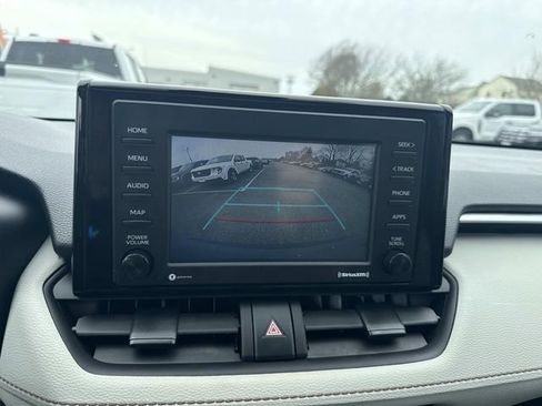 Used 2021 Toyota RAV4 XLE w/ Convenience Package image 34