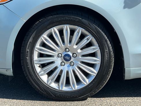 Used 2013 Ford Fusion SE FWD image 28