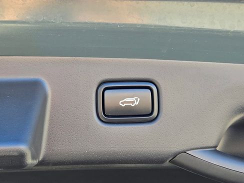 Used 2023 Kia Niro SX Touring image 23