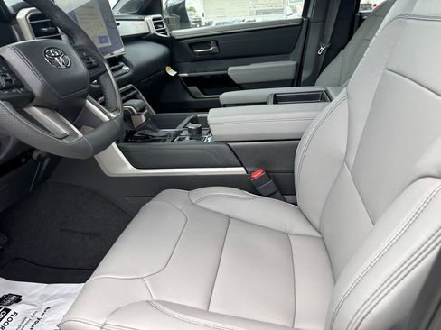 New 2026 Toyota Tundra Limited AWD/4WD image 8