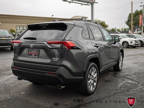 Used 2024 Toyota RAV4 XLE Premium AWD/4WD image 17
