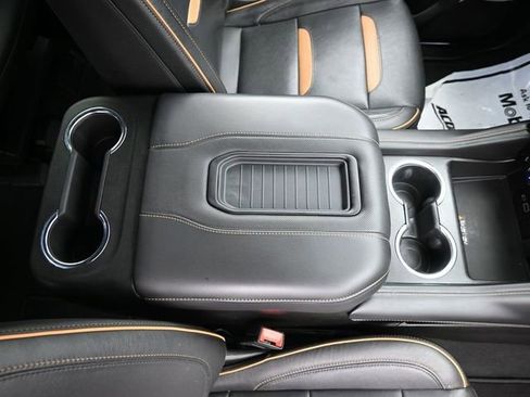 Used 2023 GMC Yukon AT4 w/ Technology Package image 38