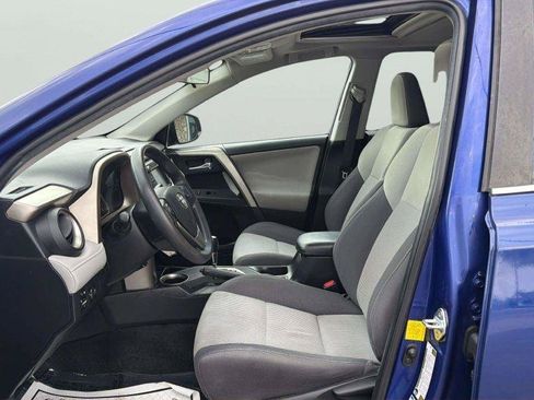 Used 2015 Toyota RAV4 XLE AWD/4WD image 10