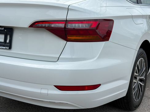 Used 2019 Volkswagen Jetta SEL FWD image 12