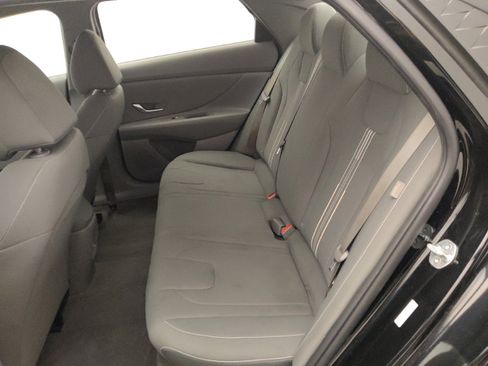 Used 2024 Hyundai Elantra SEL FWD image 18