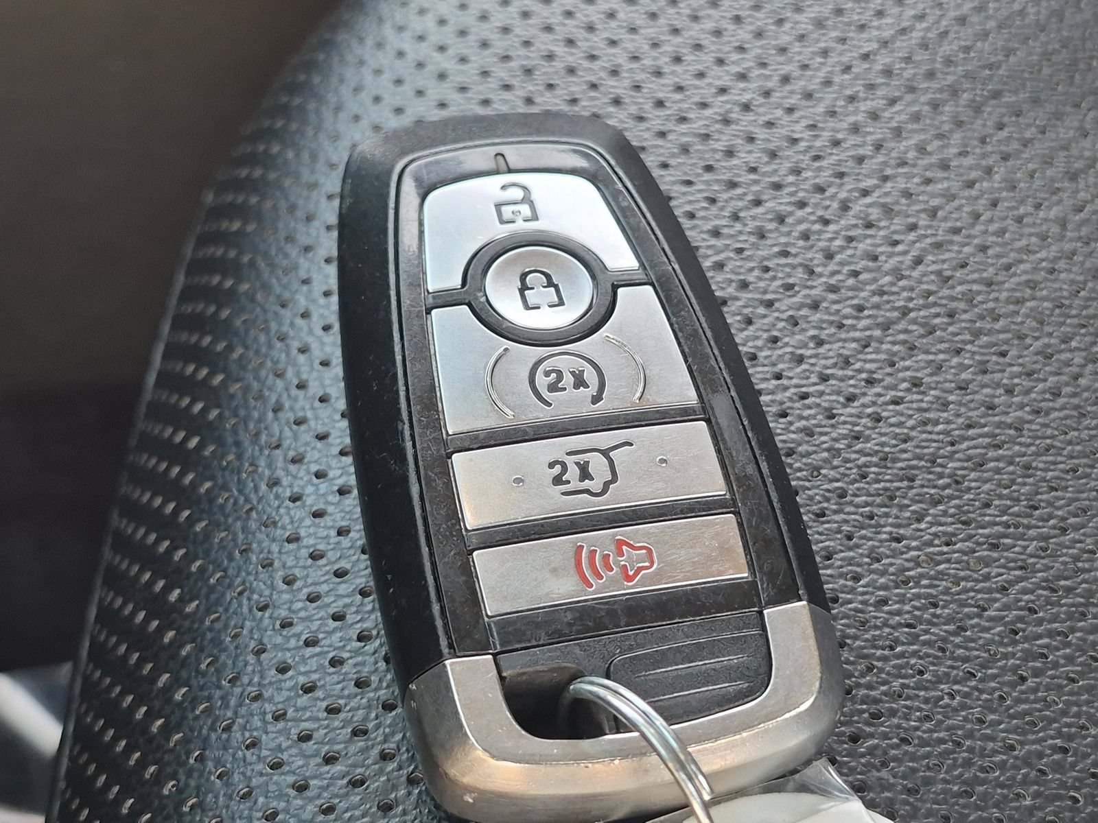 Used 2020 Ford Escape SEL AWD/4WD image 29